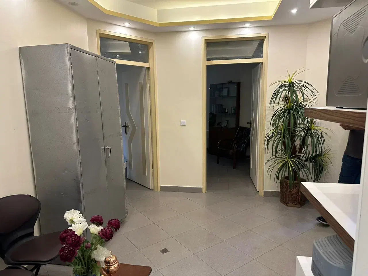 واحد خدماتی و اداری در برج سفید2 آبرسان|فروش دفتر کار، اتاق اداری، مطب|تبریز, |دیوار