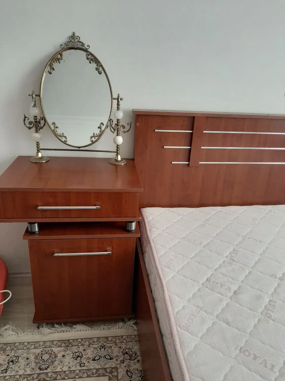 تخت خواب .آینه. دراور .پاتختی .همراه باتشک رویال|تخت و سرویس خواب|نقده, |دیوار