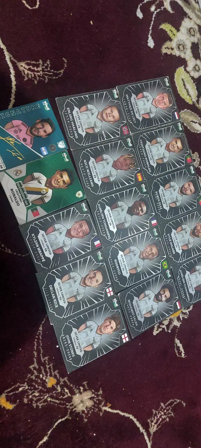 کیمدی|اسباببازی|قائن, |دیوار