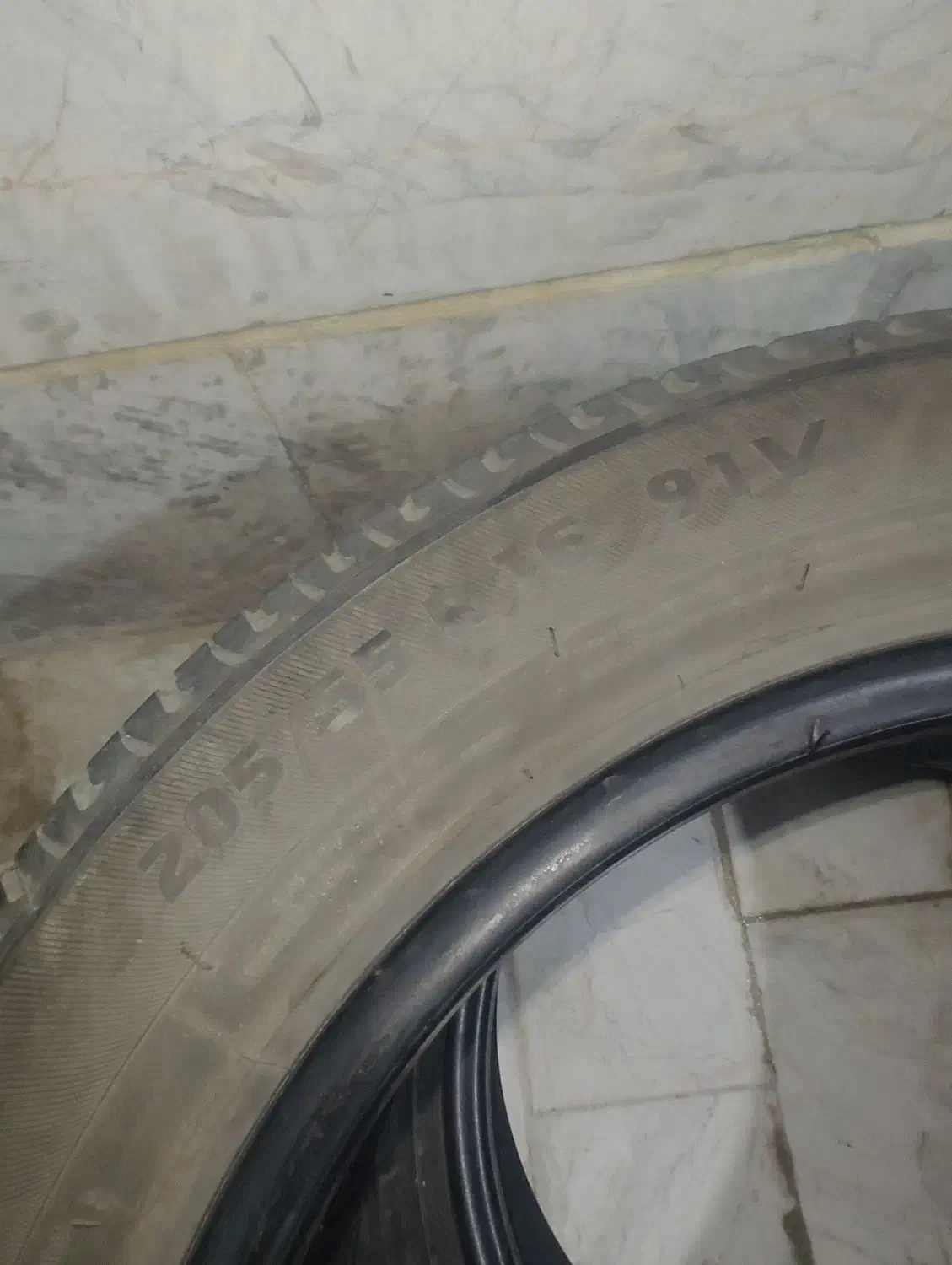 لاستیک 205/55/16 کویر|قطعات یدکی و لوازم جانبی|اسلام‌شهر, شهرک توحید|دیوار