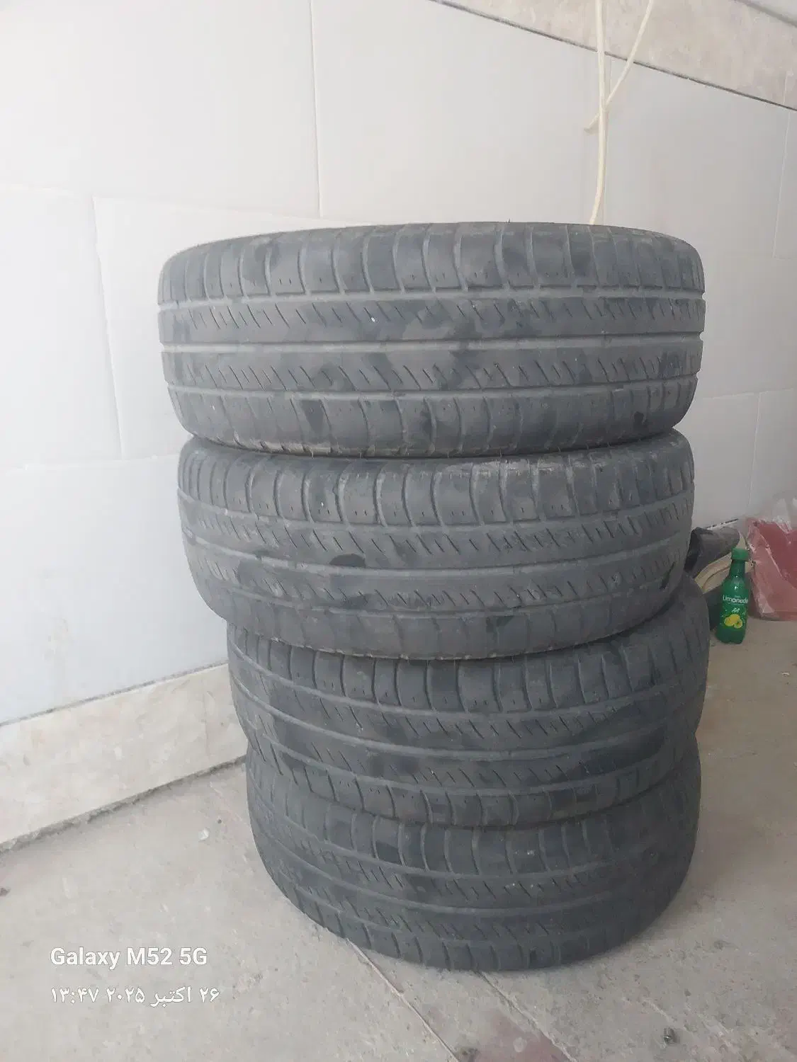 لاستیک بارز|قطعات یدکی و لوازم جانبی|کاشان, کارگر|دیوار