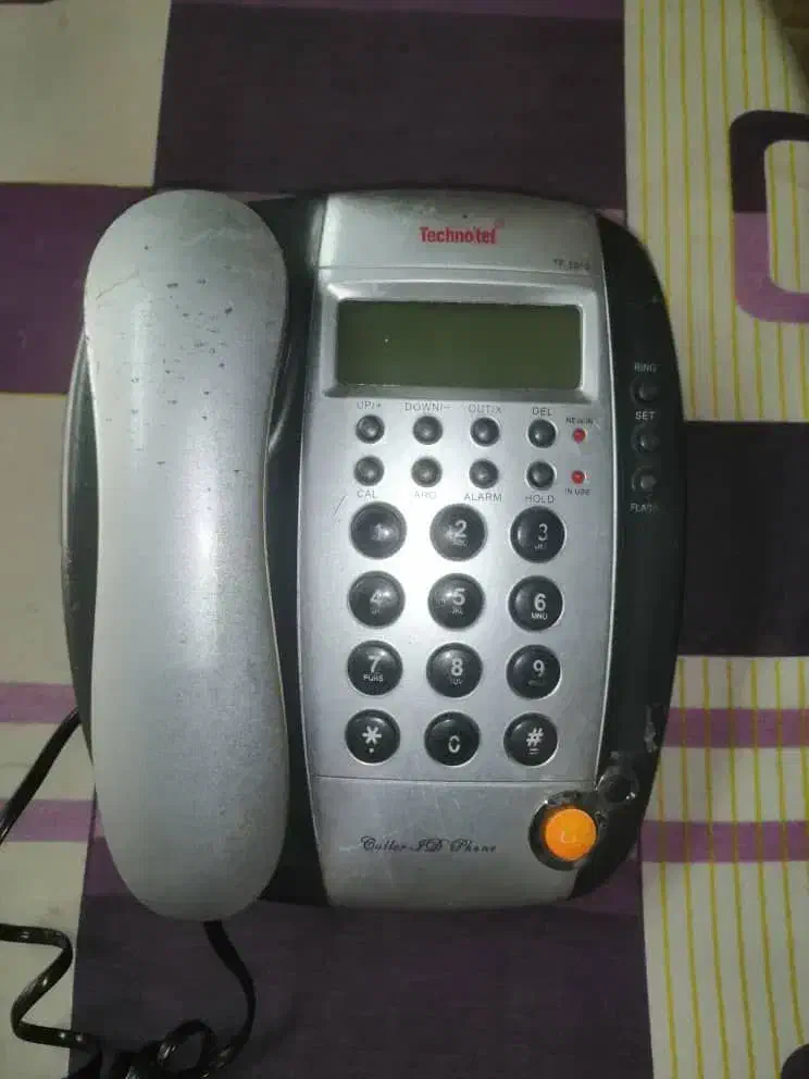 تعدادی گوشی تلفن و فاکس|تلفن رومیزی|کرج, شهرک مترو|دیوار