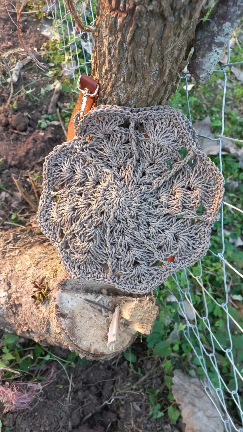 کیف هشت پر|کیف، کفش، کمربند|رشت, باهنر|دیوار