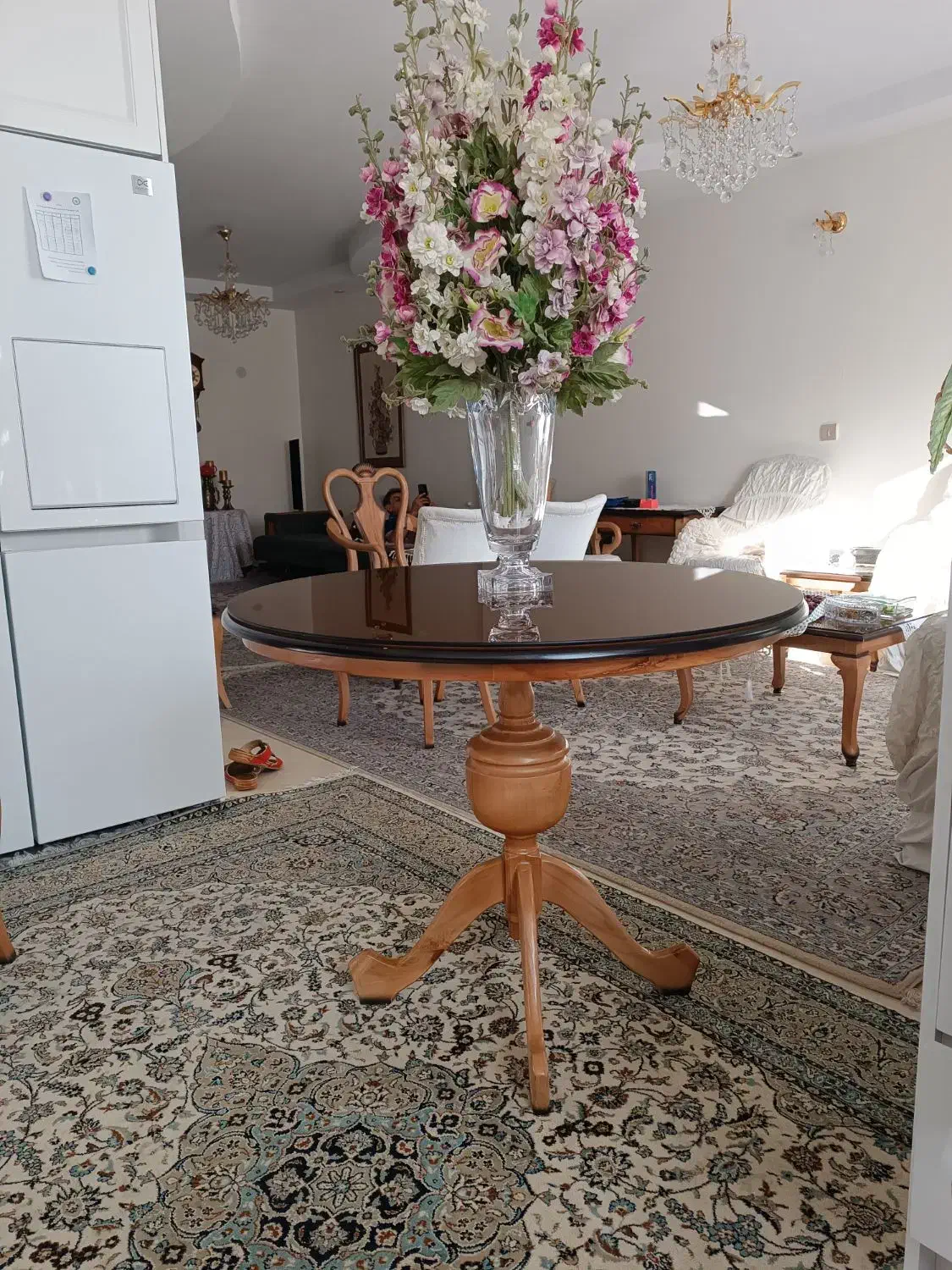 میز چوبی|میز و صندلی غذاخوری|تهران, باغ فیض|دیوار