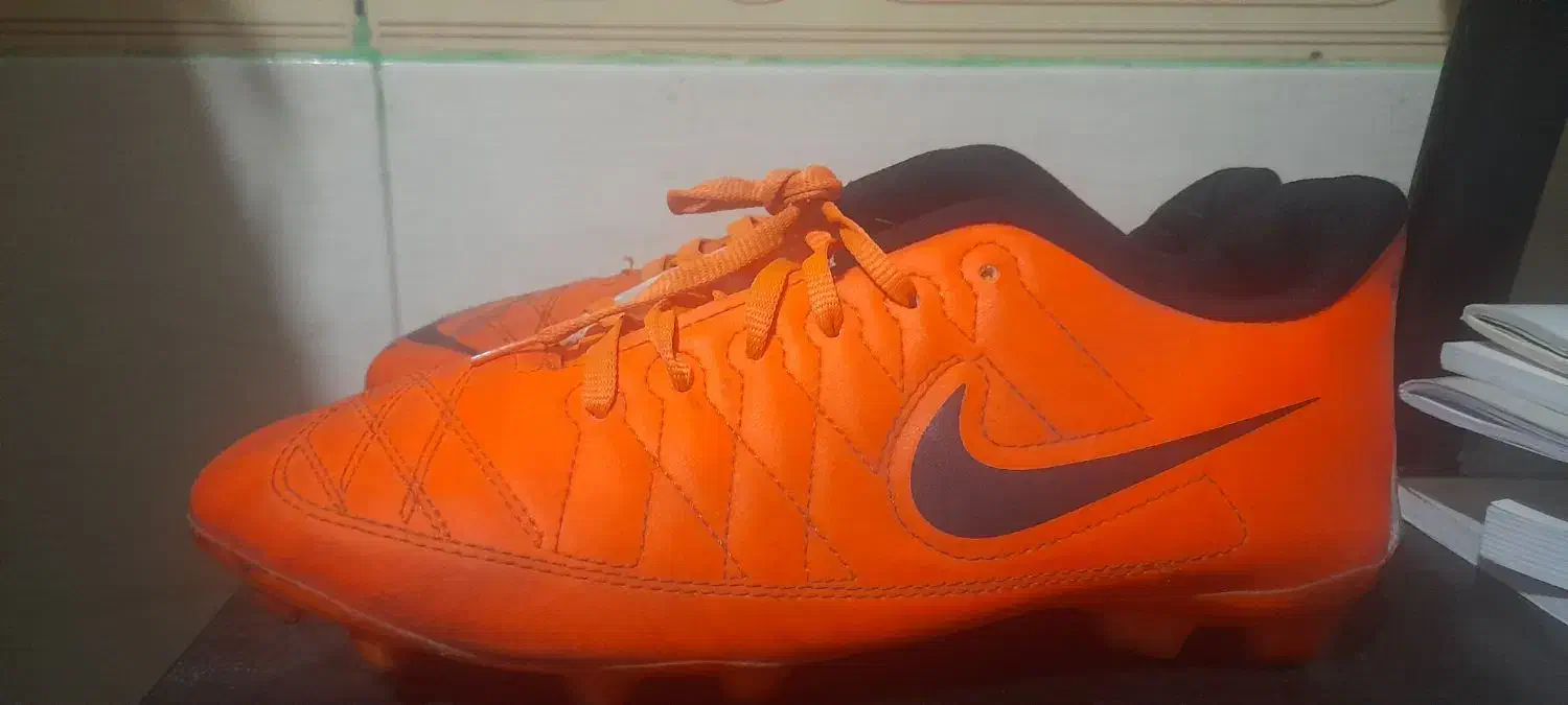 دو عدد استوک فوتبال|کیف، کفش، کمربند|کرج, المهدی|دیوار