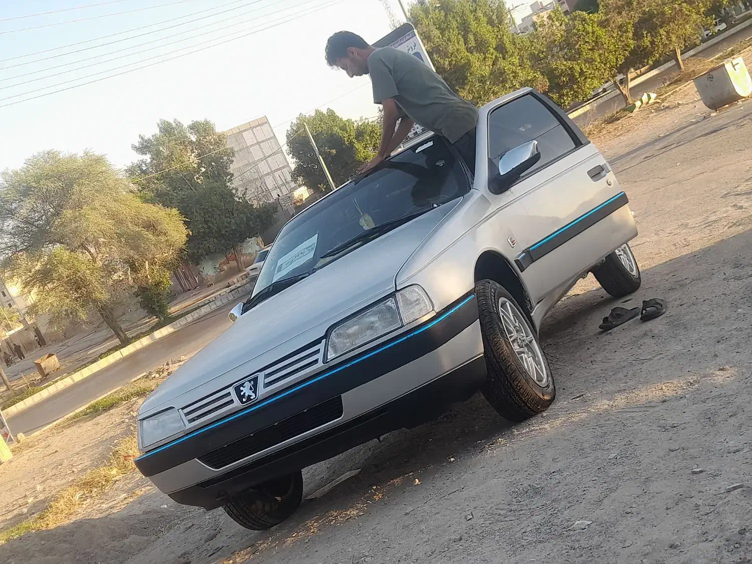 سلام چهارصد پنج مدل مدل نود یک تمیز در حد خشک|خودرو سواری و وانت|چابهار, |دیوار