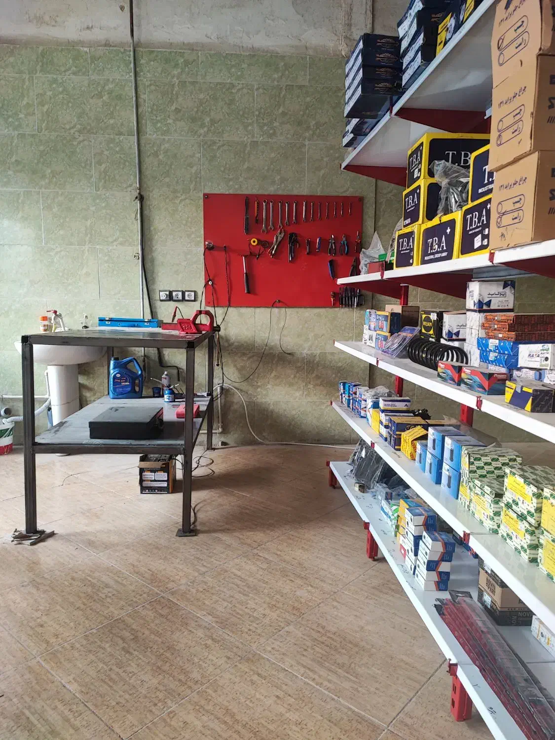 نیازمند استاد کار باطری ساز جهت همکاری|استخدام صنعتی، فنی، مهندسی|نورآباد, |دیوار