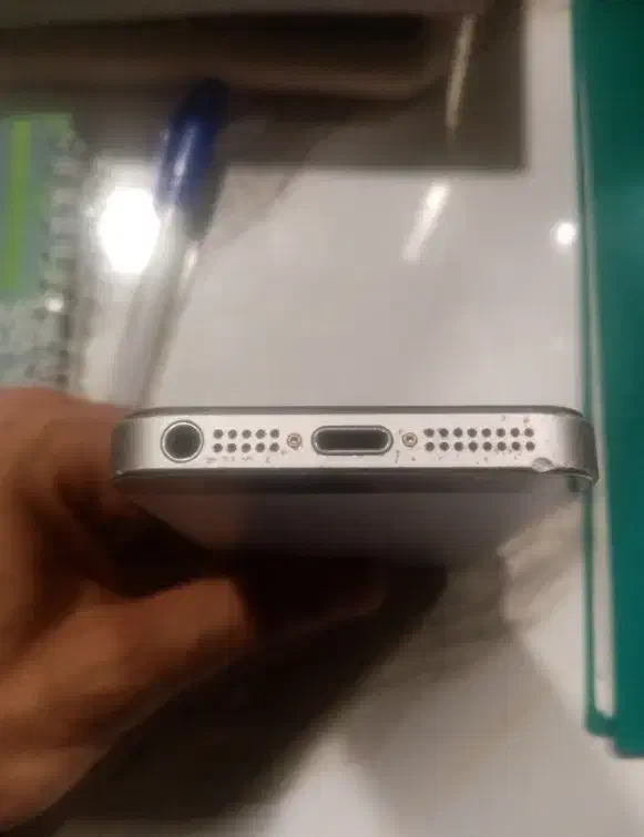 اپل iPhone SE با حافظهٔ ۳۲ گیگابایت|موبایل|تهران, اکباتان|دیوار