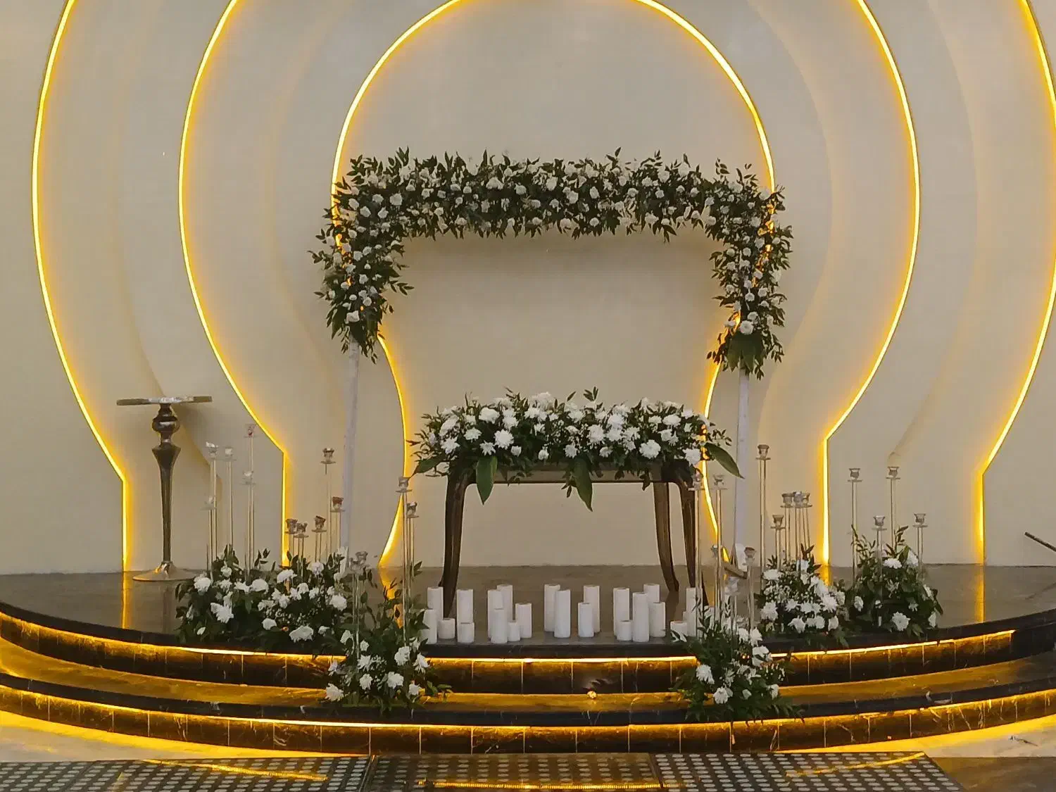 باغ تشریفاتی تولدنامزدی عقدعروسی تعیین جنسیت|اجارهٔ کوتاه‌مدت ویلا و باغ|اصفهان, حصه جنوبی|دیوار