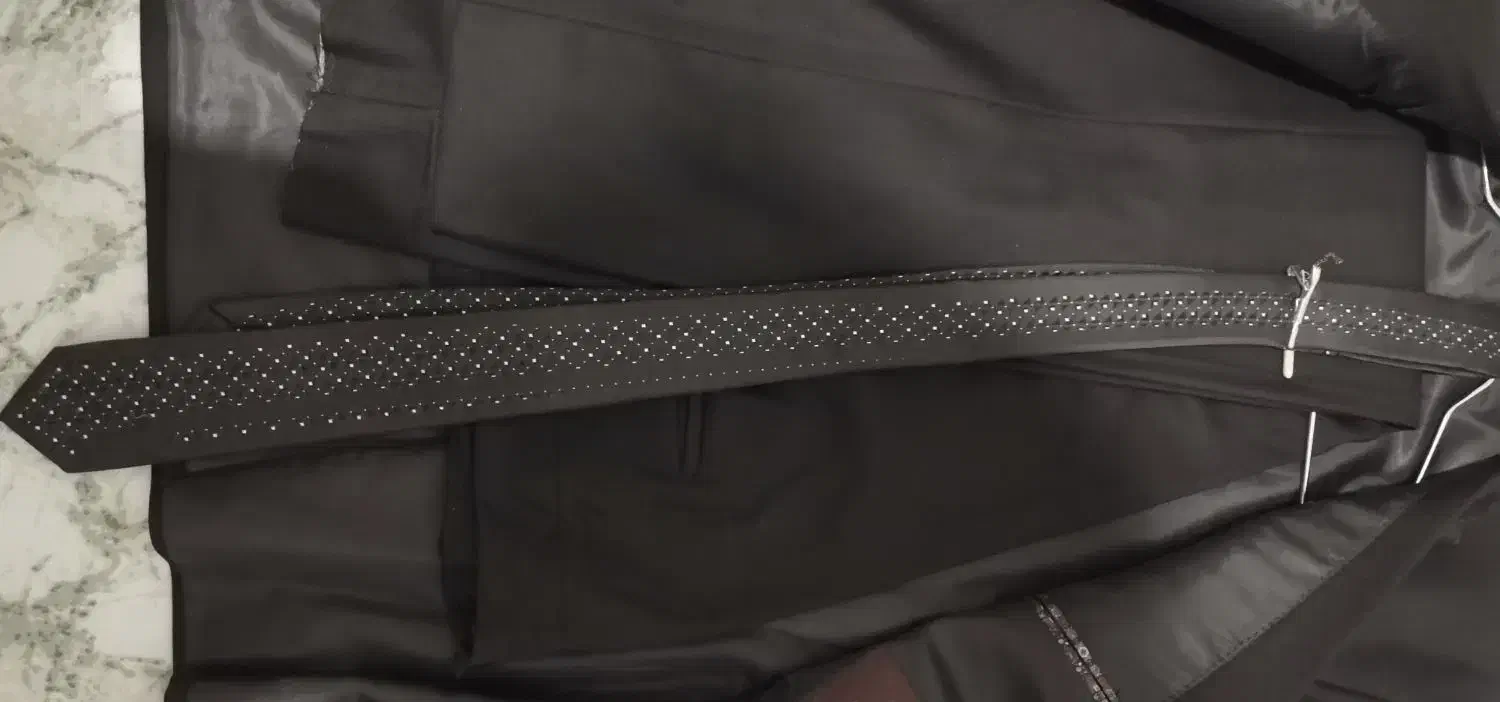 کت وشلواروکراوات|لباس|دامغان, |دیوار