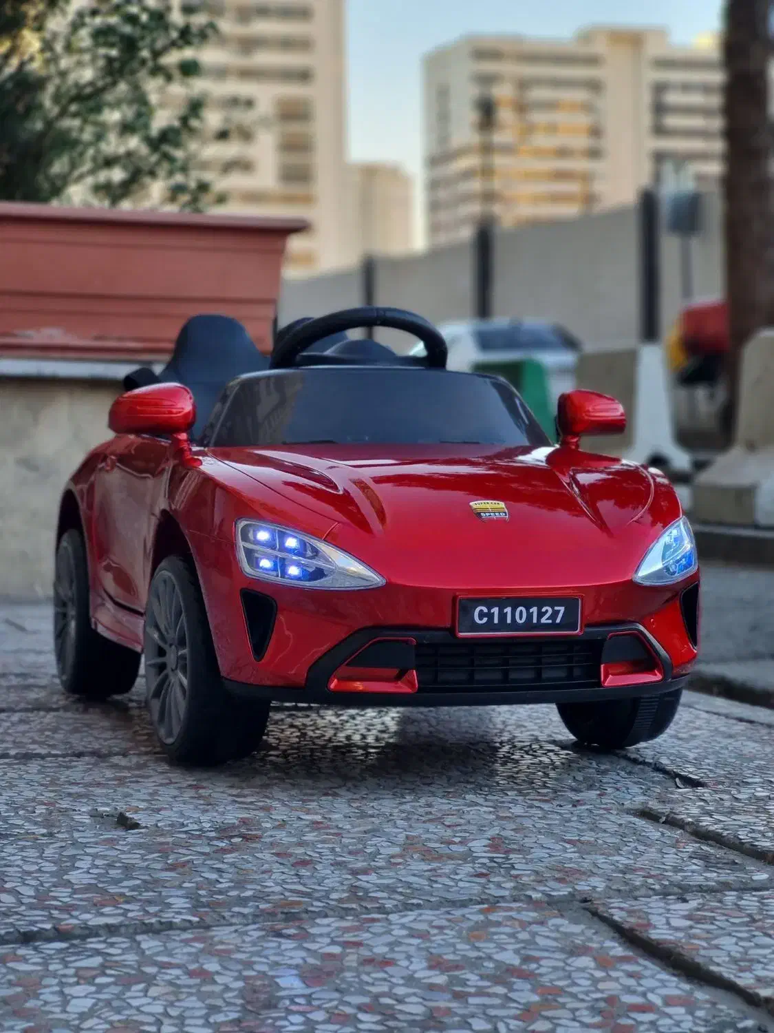 ماشین شارژی پورشه فول آپشن|اسباب‌‌بازی|تهران, شهرک صدرا|دیوار