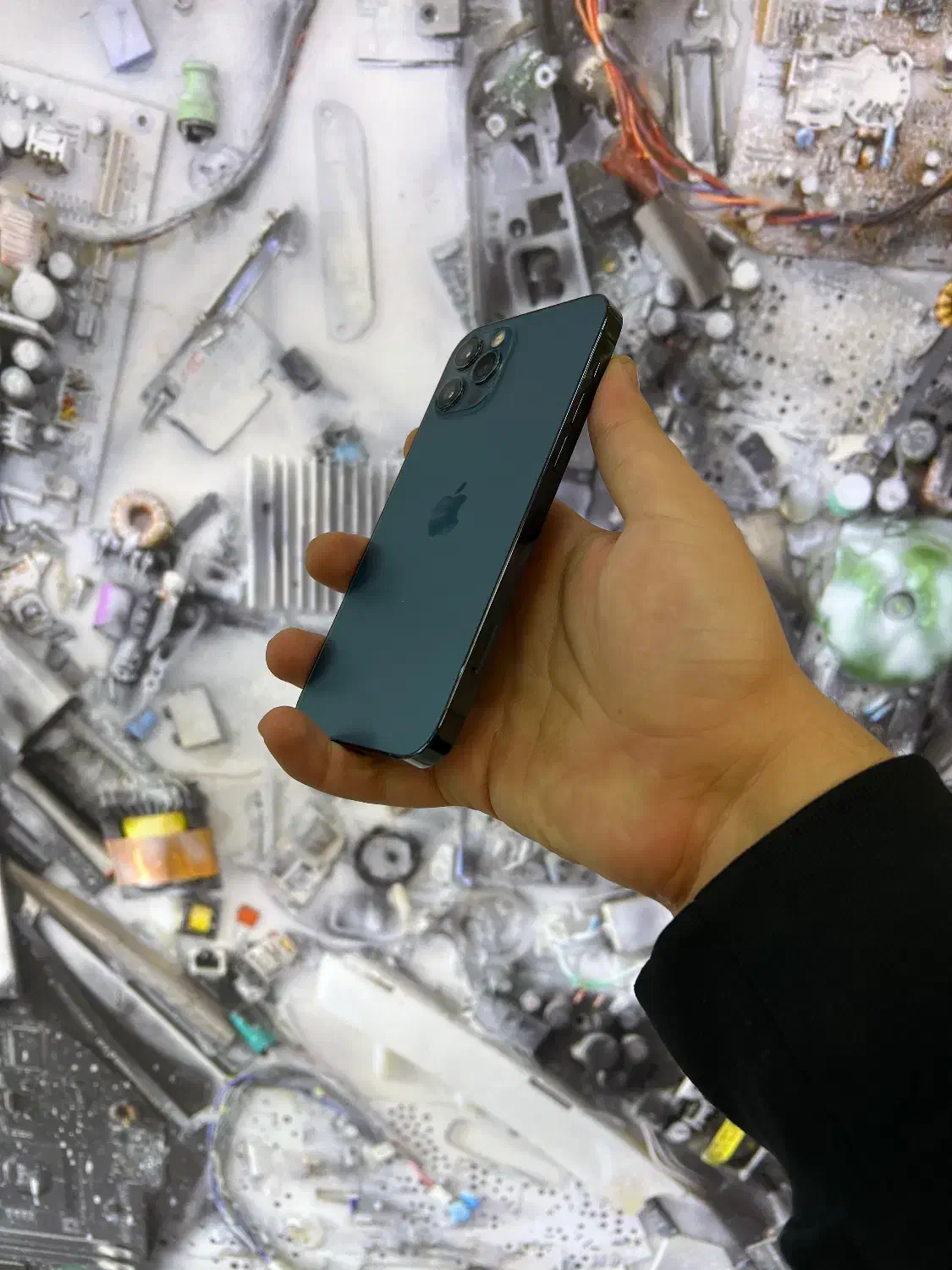 ایفون ۱۲پرو در حد اک ۲۵۶ابی بدون خط خش|موبایل|اصفهان, مفتح|دیوار