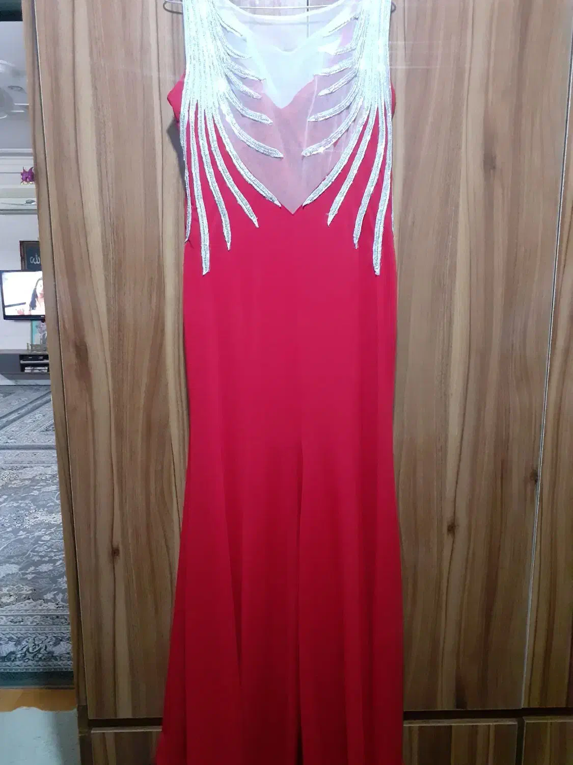 پیرهن مجلسی|لباس|بروجرد, |دیوار