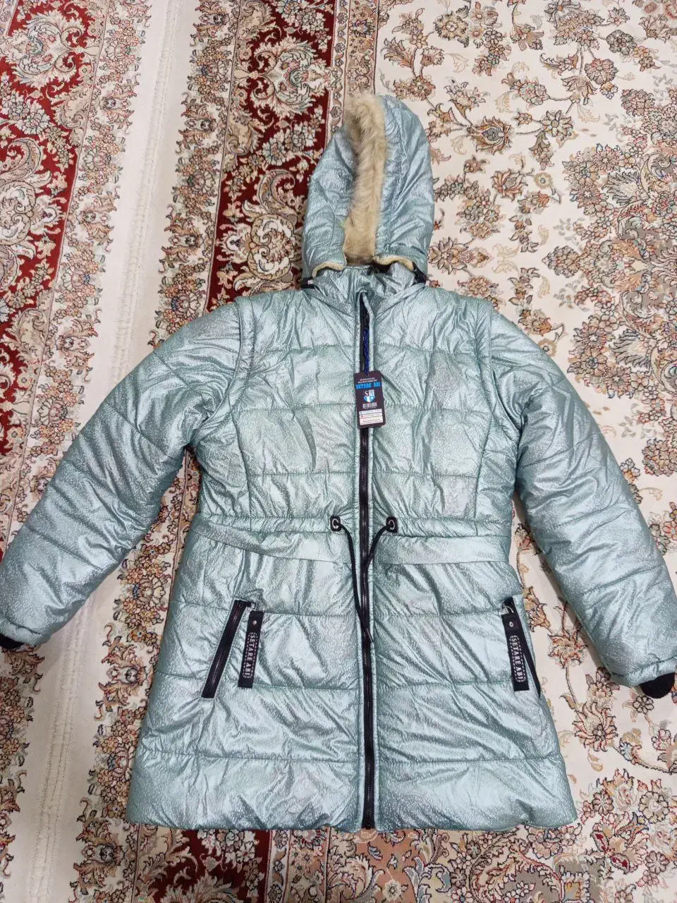 کابشن دخترانه|لباس|ماهدشت, |دیوار