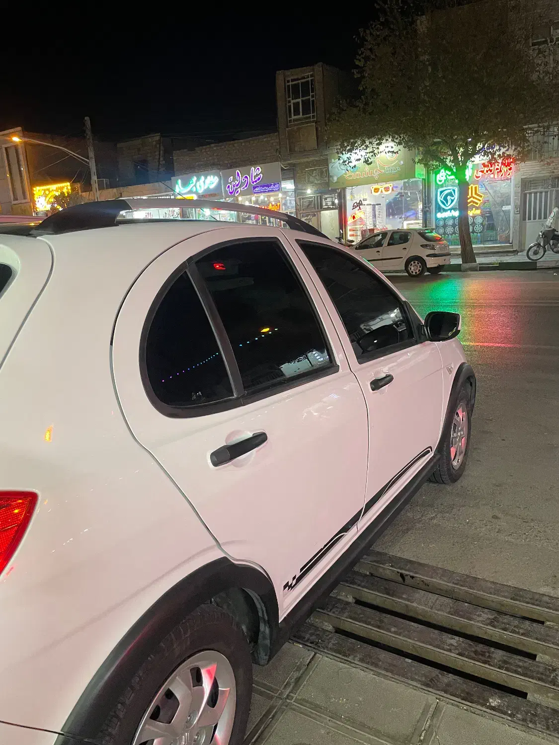 کوییک۴۰۲ نقدواقساط|خودرو سواری و وانت|قم, شاه ابراهیم|دیوار