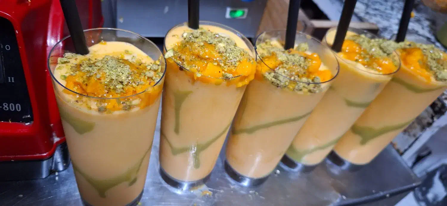 همکاراقایاخانوم بکاردرکافه بستنی قصریخ از۷عصرتا۲شب|استخدام خدمات فروشگاه و رستوران|ساوه, |دیوار