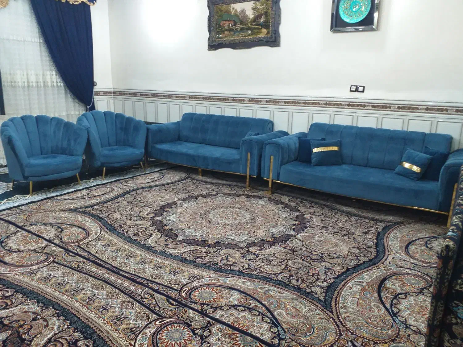 مبل با پرده پزیرایی|مبلمان خانگی و میز عسلی|اهواز, کمپلو جنوبی|دیوار