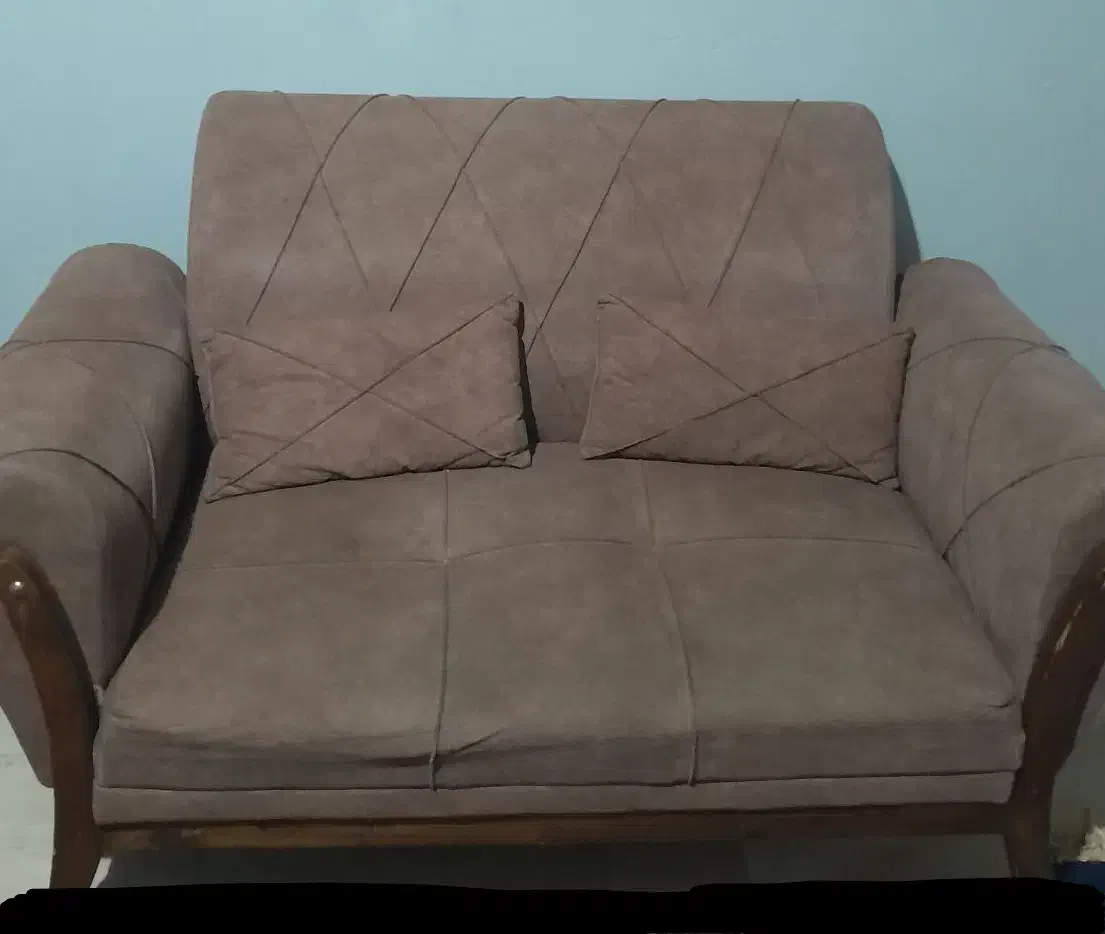 مبل ۷نفره|مبلمان خانگی و میز عسلی|رشت, حومه رشت|دیوار