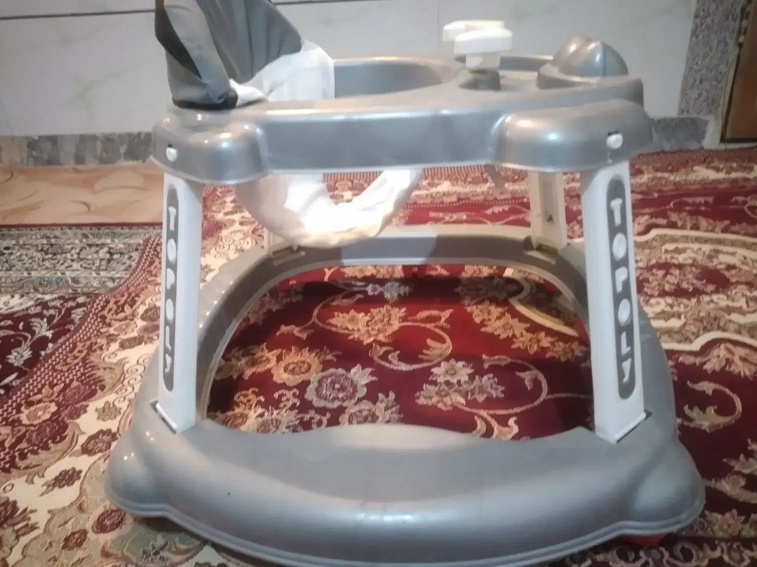 روروئک|اسباب و اثاث بچه|تویسرکان, |دیوار