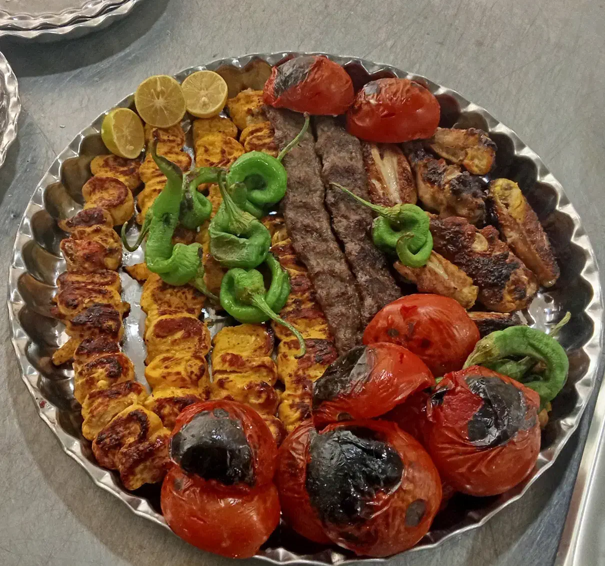 تهیه غذای افشین با پانزده سال سابقه و پیک رایگان|خدمات پذیرایی، مراسم|سنندج, |دیوار