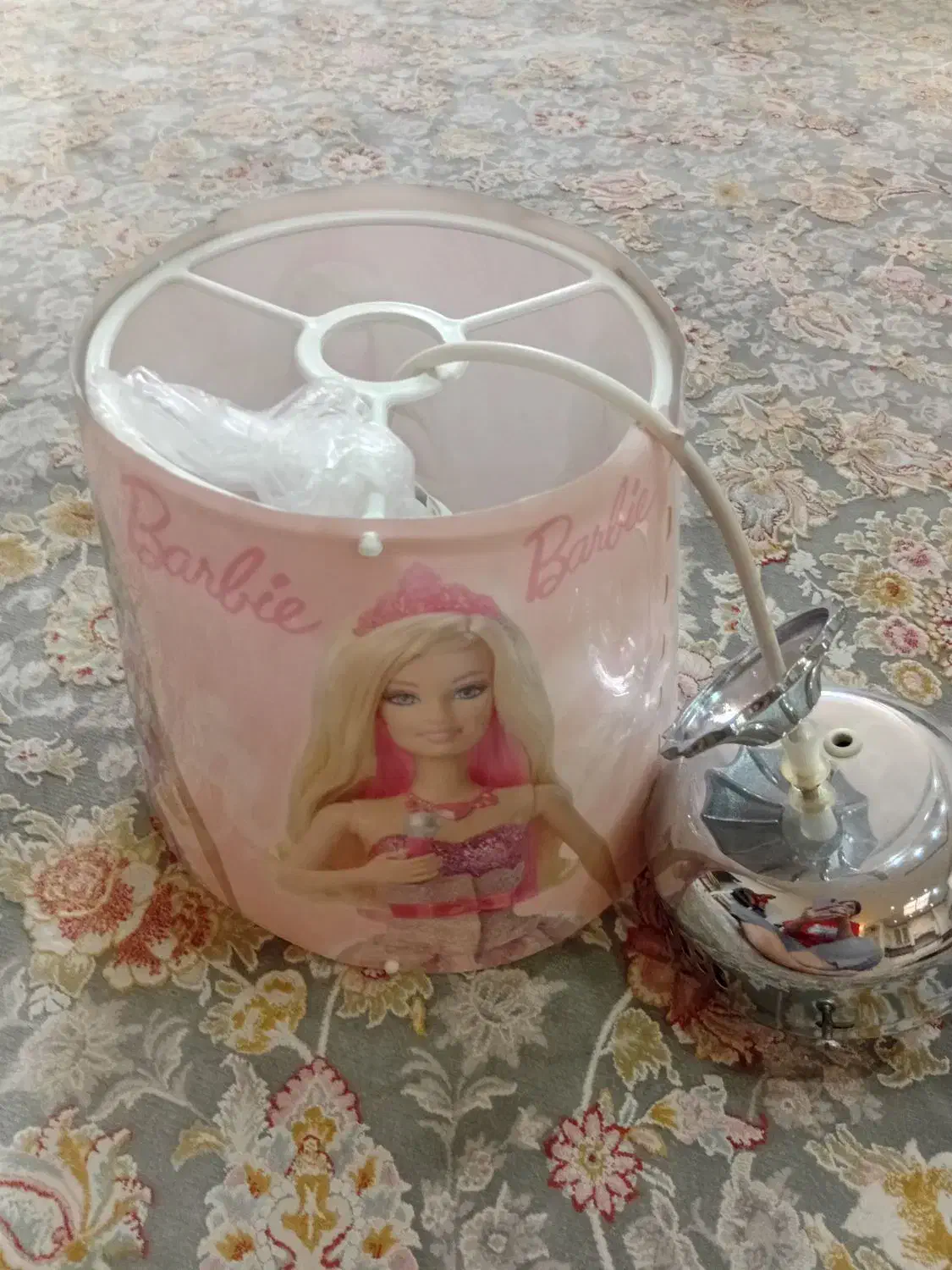 لوستر باربی|لوستر و چراغ آویز|شیراز, فرهنگ شهر|دیوار