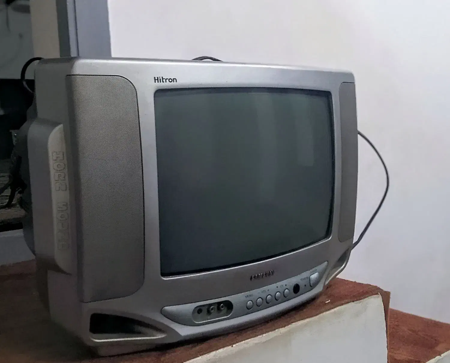 تلویزیون ۱۴شهاب و تلویزیون ۲۹ سونی|تلویزیون و پروژکتور|چاف و چمخاله, |دیوار