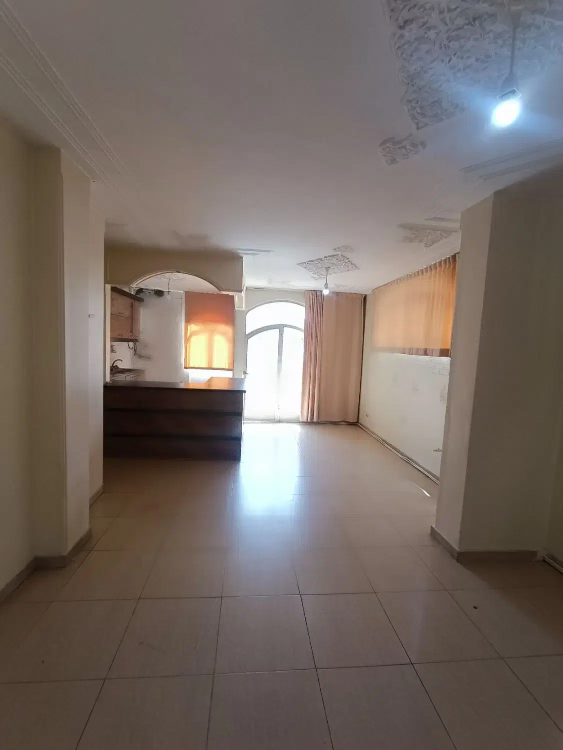 فروش آپارتمان ۸۵متر طبقه۲ هشت بهشت غربی|فروش آپارتمان|اصفهان, گلزار|دیوار