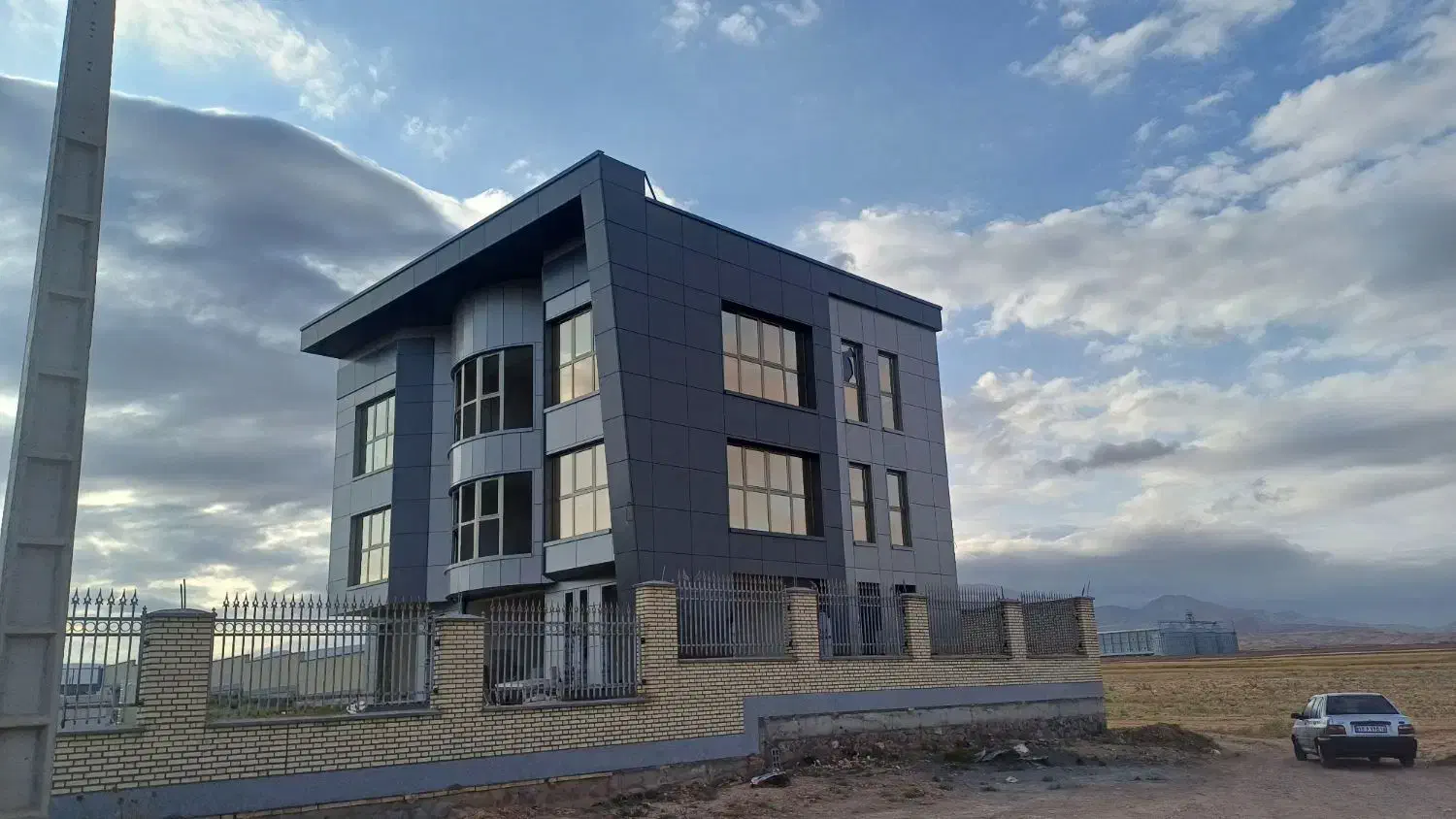 کامپوزیت کار|خدمات پیشه و مهارت|تبریز, |دیوار