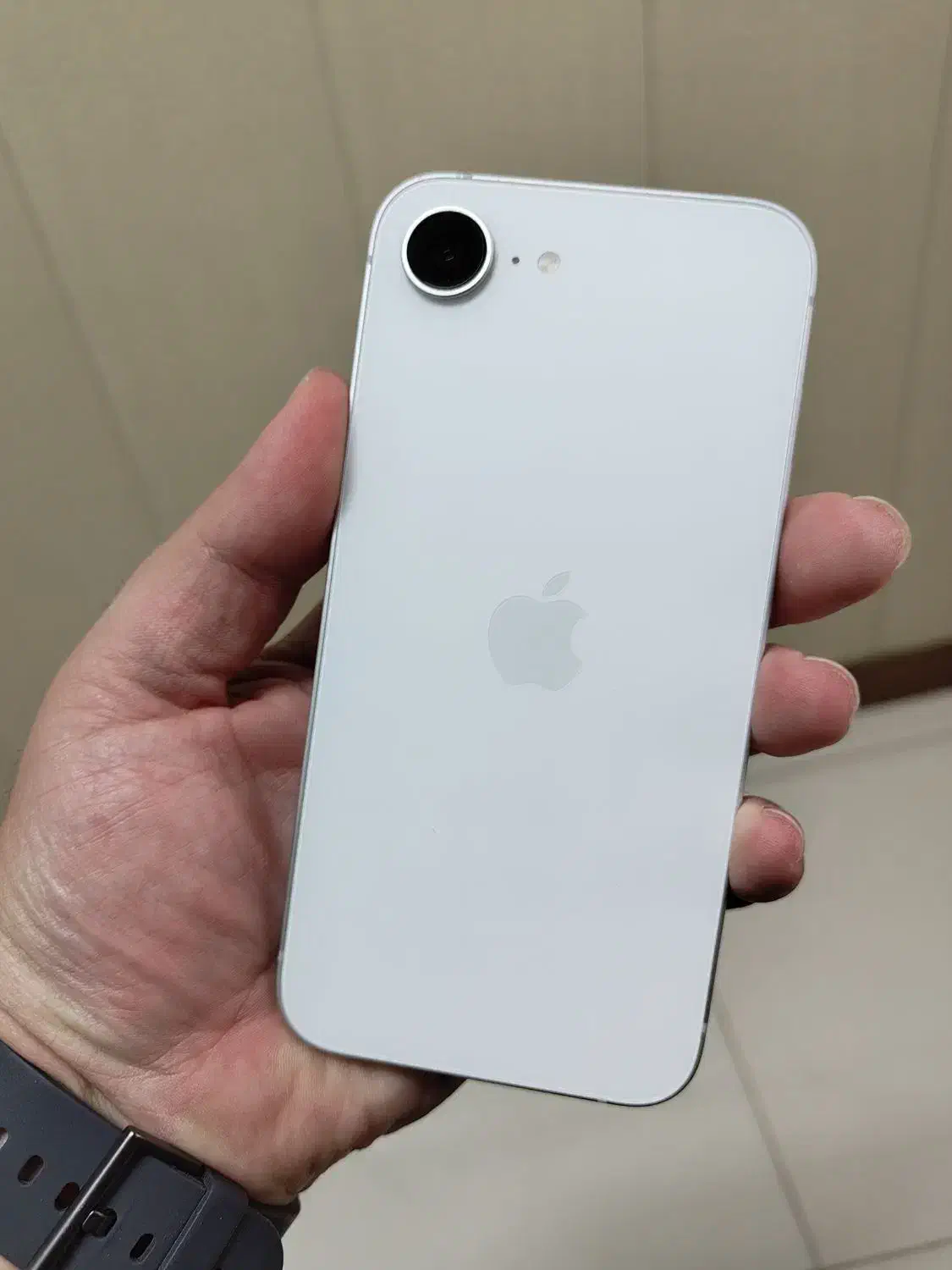 iphone 16e|موبایل|شیراز, قدوسی شرقی|دیوار