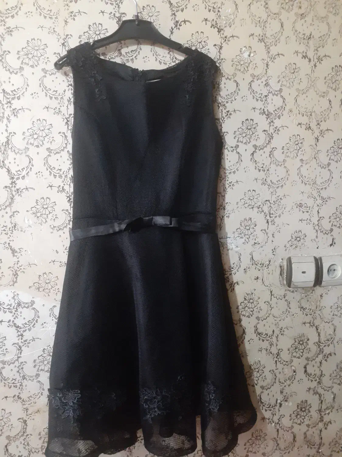 مانتو و کفش و لباس جشن|لباس|شوشتر, |دیوار