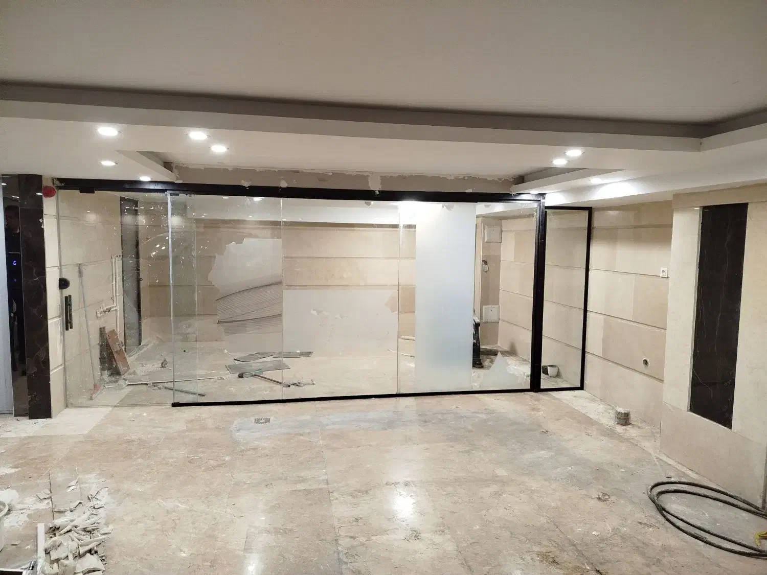 نصب شیشه سکوریت 0تا100|خدمات پیشه و مهارت|چهاردانگه (تهران), |دیوار