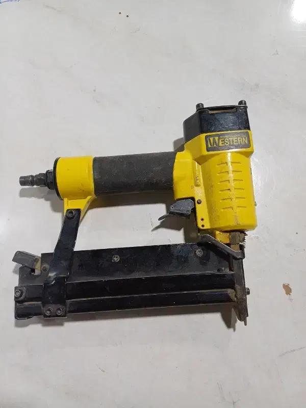 میخ کوب پالت زن|ابزارآلات|قرچک, شهرک طلائیه|دیوار