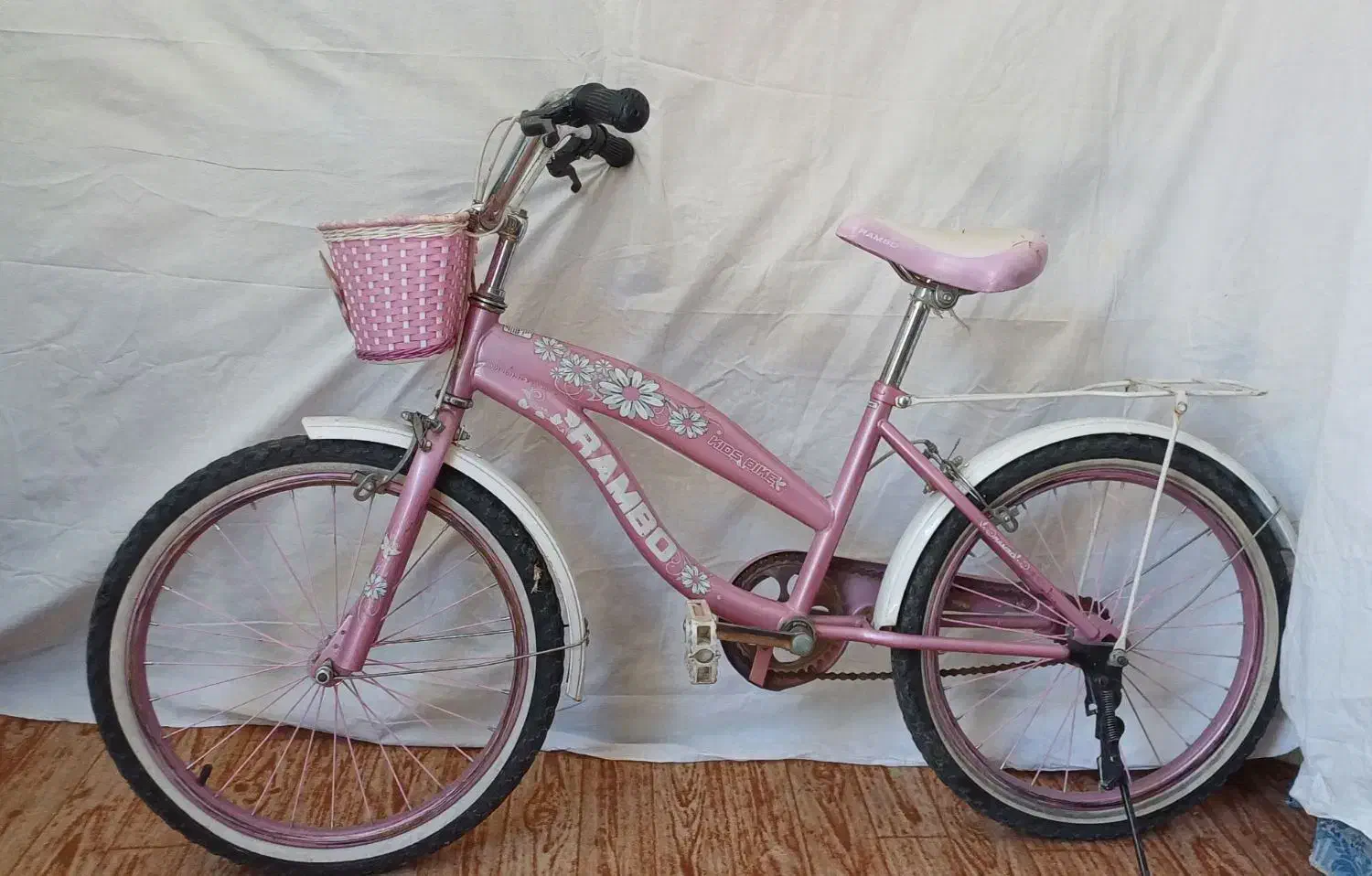 دوچرخه سایز 20دخترانه تمیز کم استفاده شده|دوچرخه، اسکیت، اسکوتر|الوند, |دیوار