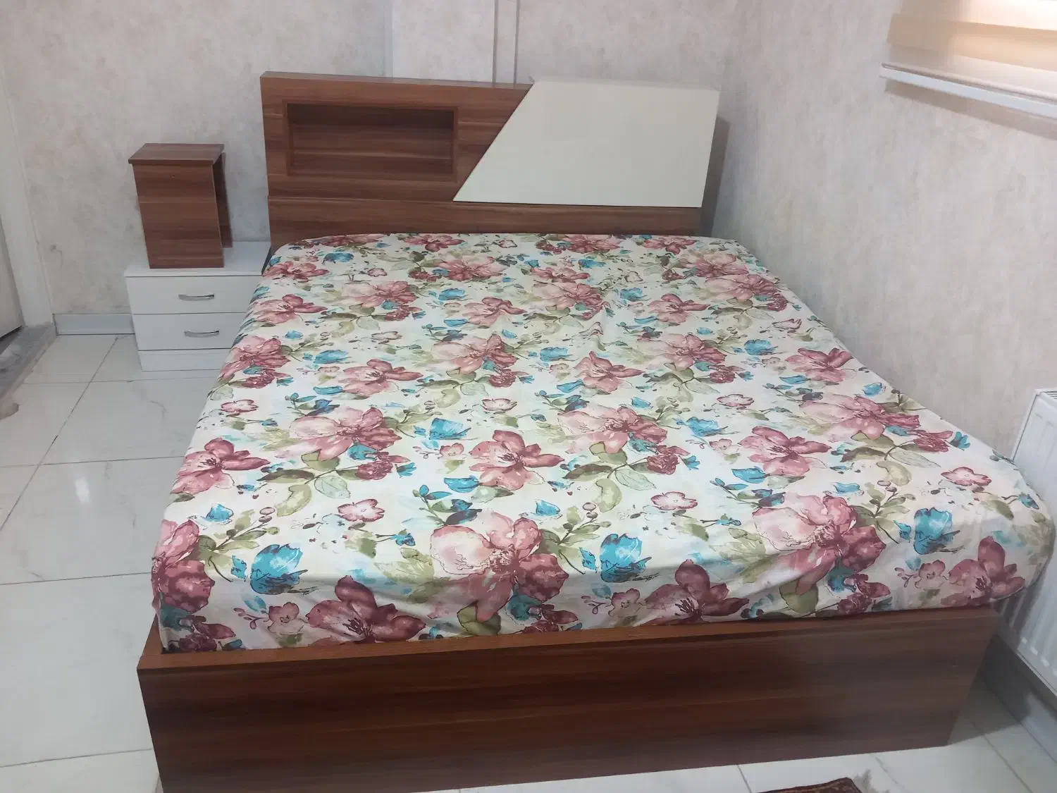 سرویس خواب دو نفره کامل وتمییز|تخت و سرویس خواب|ابریشم, |دیوار