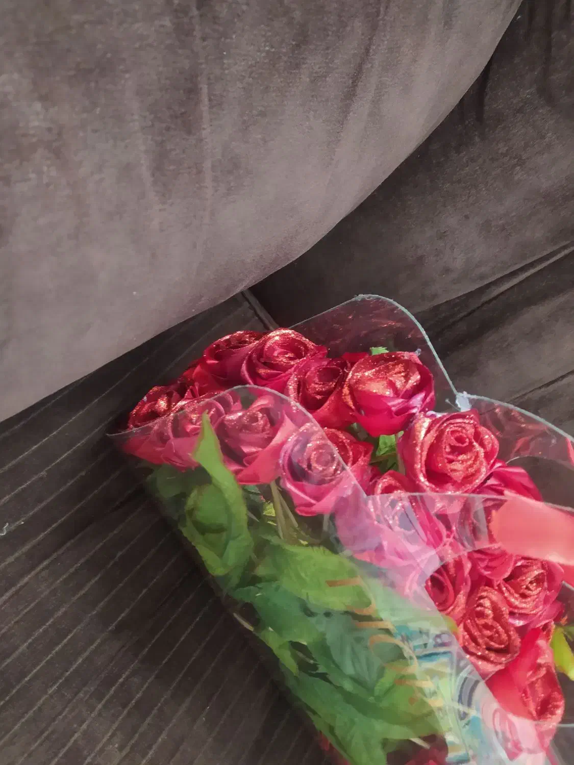 گل روبانی با اشانتیون رایگان|گل مصنوعی|ری, صفاییه (چشمه علی)|دیوار