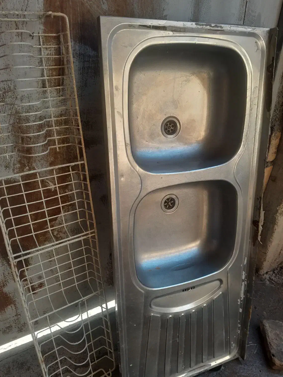 سینک و ابچکان در حد نو|آبچکان و نظمدهنده ظروف|دزفول, |دیوار