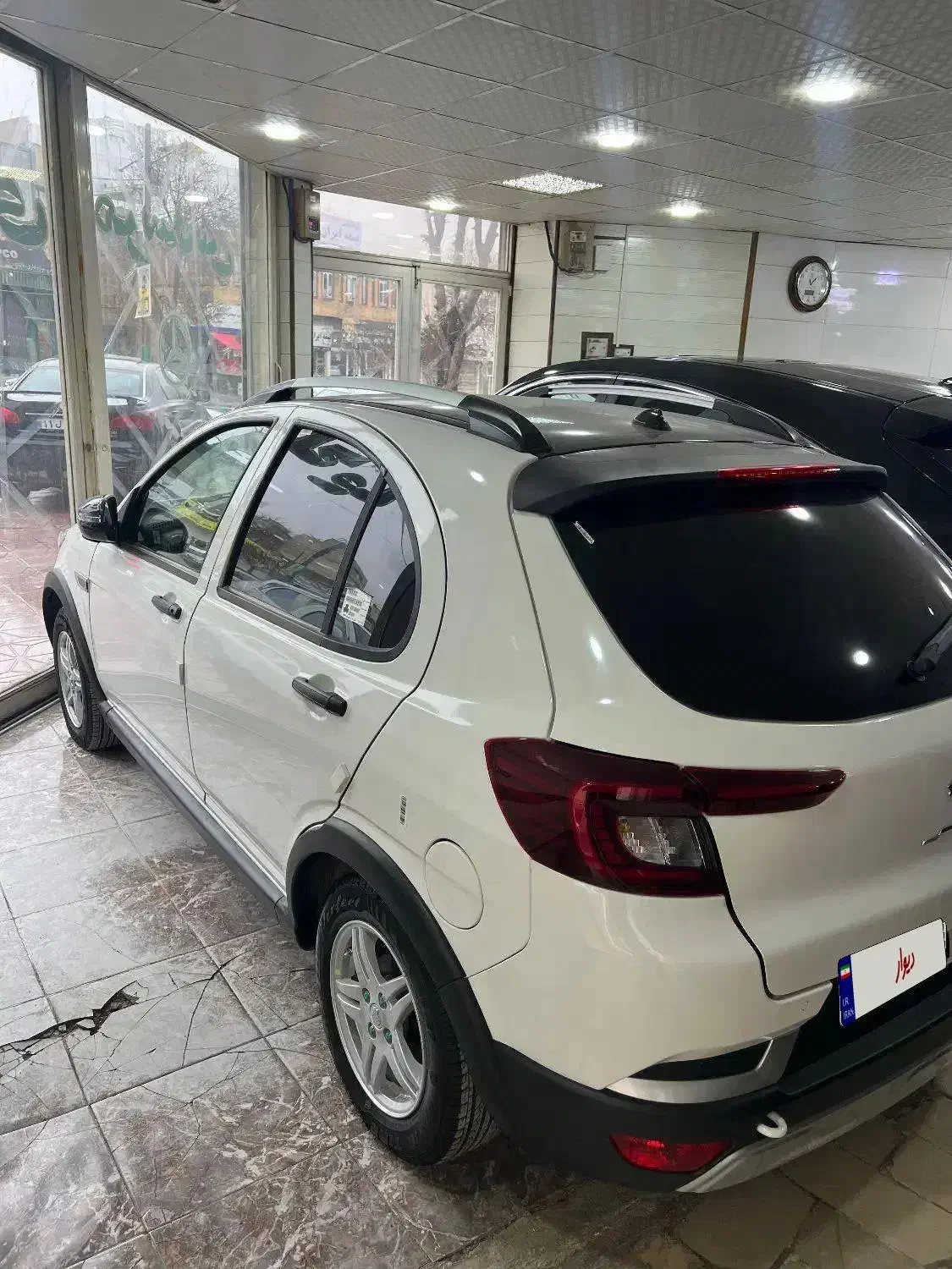 اطلس ۴۰۴ خشک جی ال|خودرو سواری و وانت|کرمانشاه, |دیوار