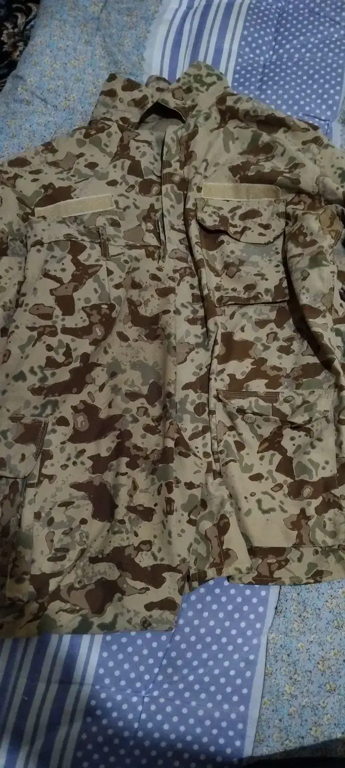 لباس سربازی|لباس|مسجد سلیمان, |دیوار