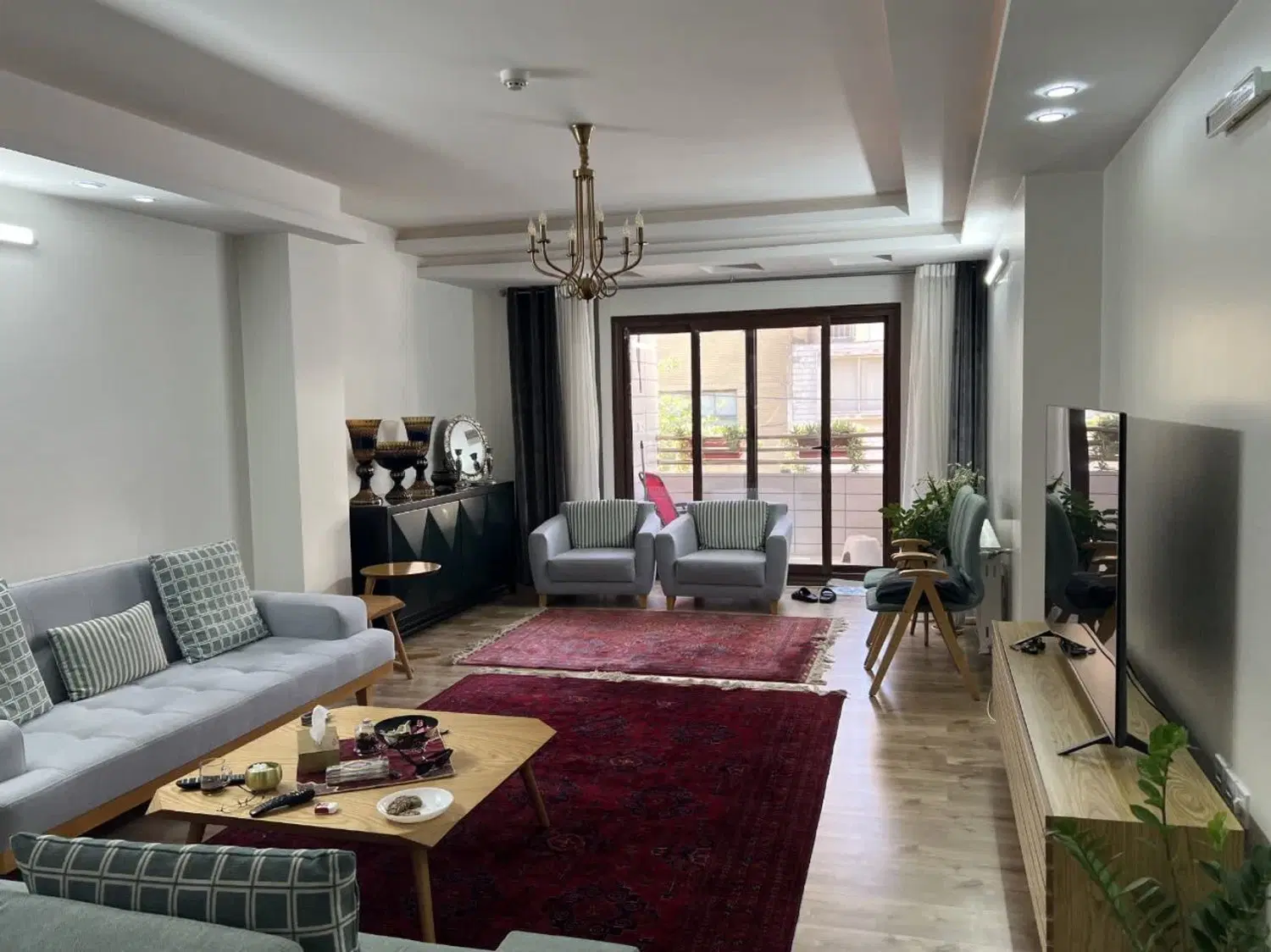 اپارتمان ۱۱۰متر دو خواب تاپ لوکیشن جنوبی جابر لاله, اصفهان