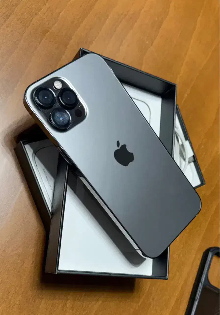 ۱۲ پرومکس|موبایل|تهران, شهر زیبا|دیوار