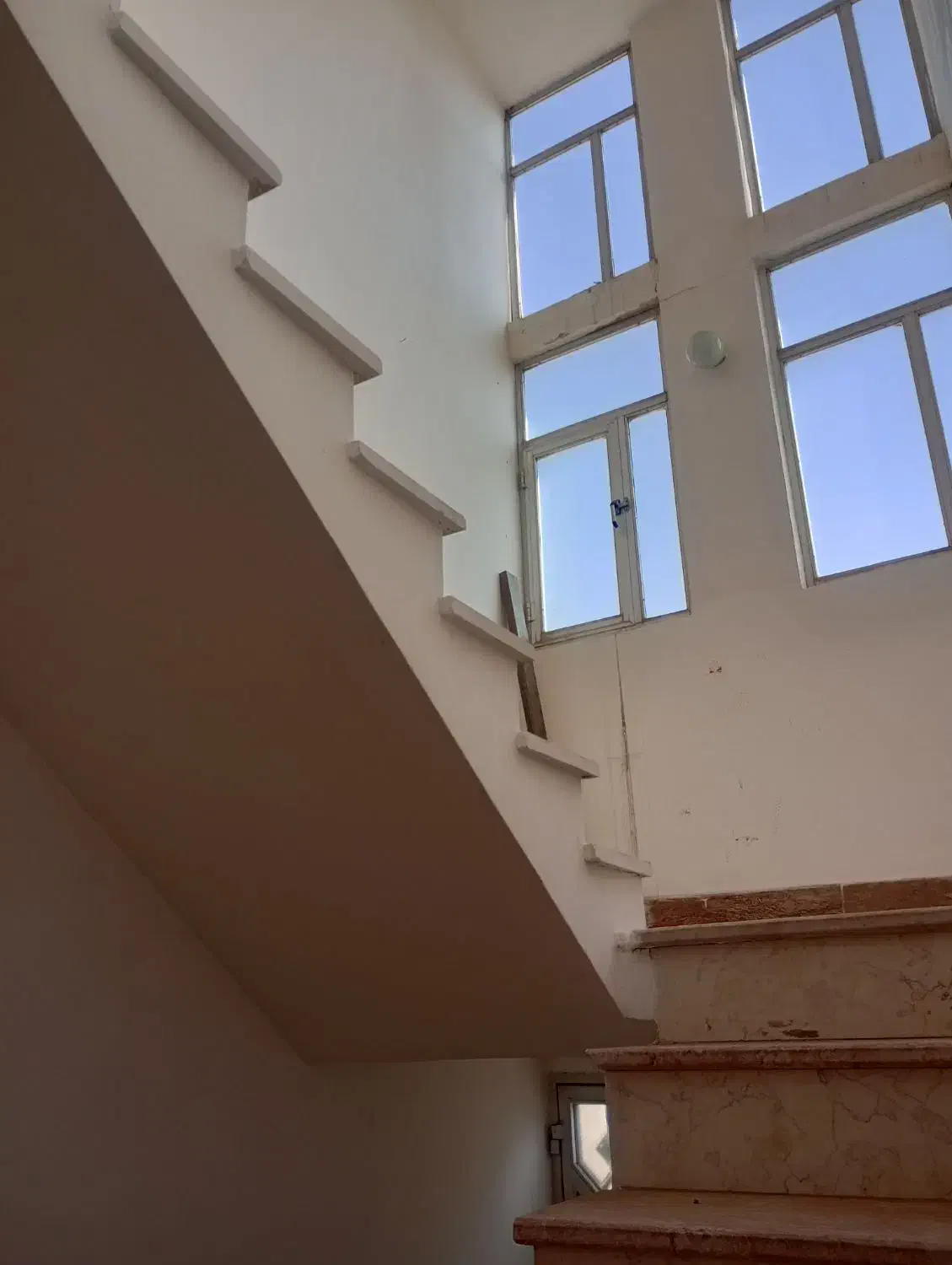 اجاره منزل مسکونی میدان هفت تیر اول کوچه بهار|اجارهٔ خانه و ویلا|سراب, |دیوار