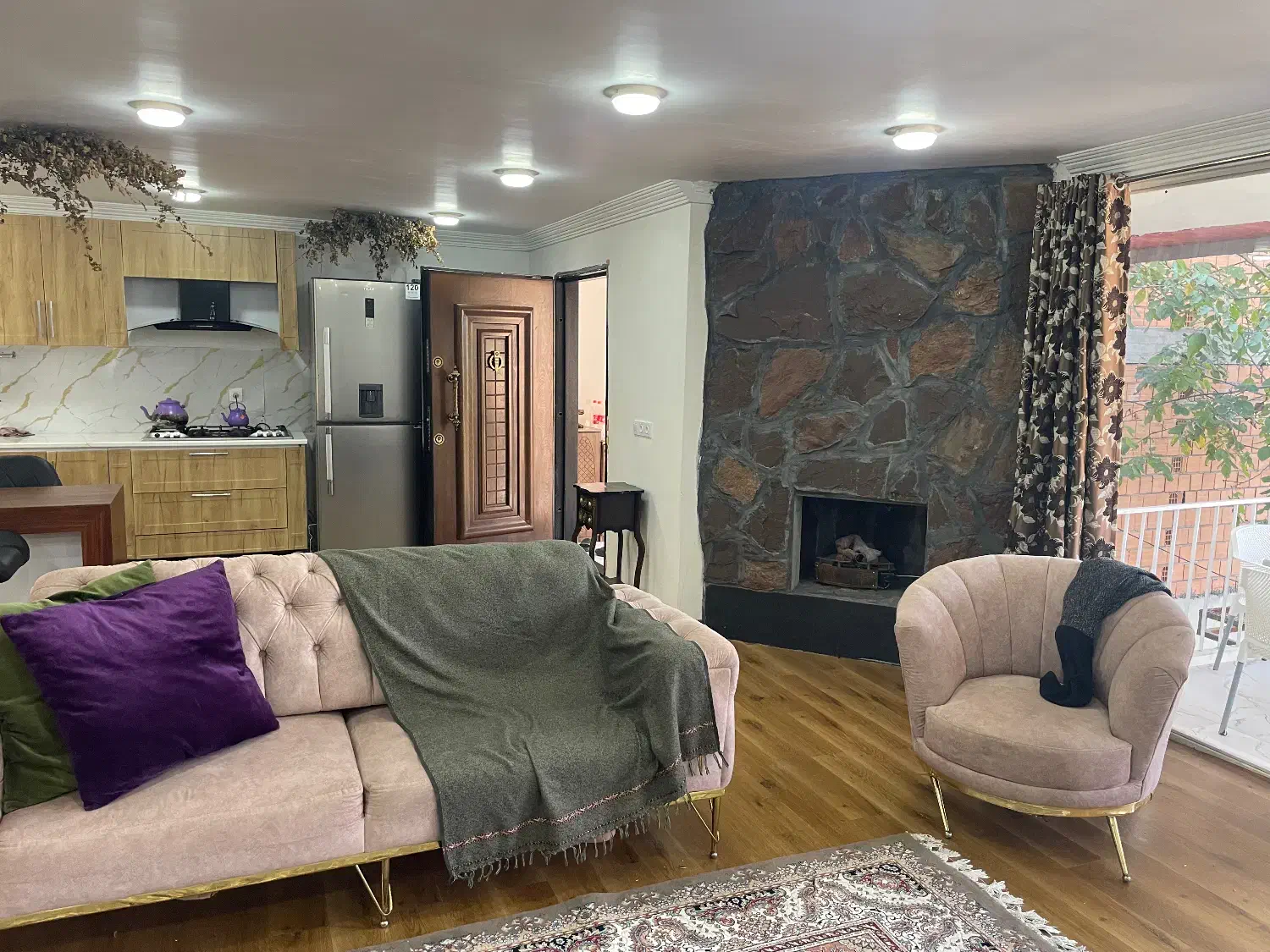 ویلا با ویو ابدی|اجارهٔ کوتاهمدت ویلا و باغ|فاضل آباد, |دیوار