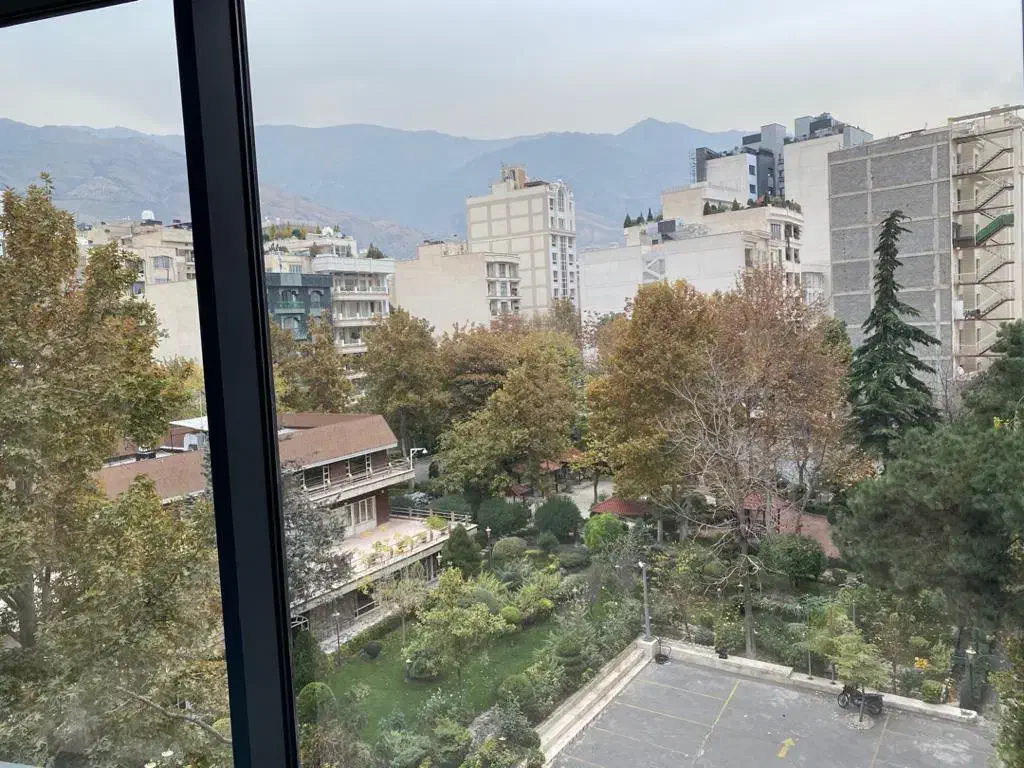 150متر سند اداری چشم انداز سرسبز/ برج مدرن|اجارهٔ دفتر کار، اتاق اداری، مطب|تهران, زعفرانیه|دیوار