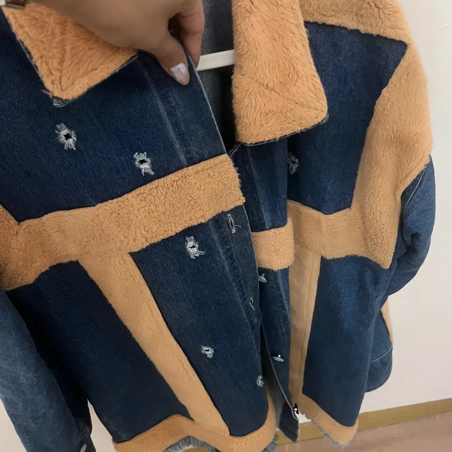 کت جین نو|لباس|اندیشه, اندیشه فاز ۳|دیوار