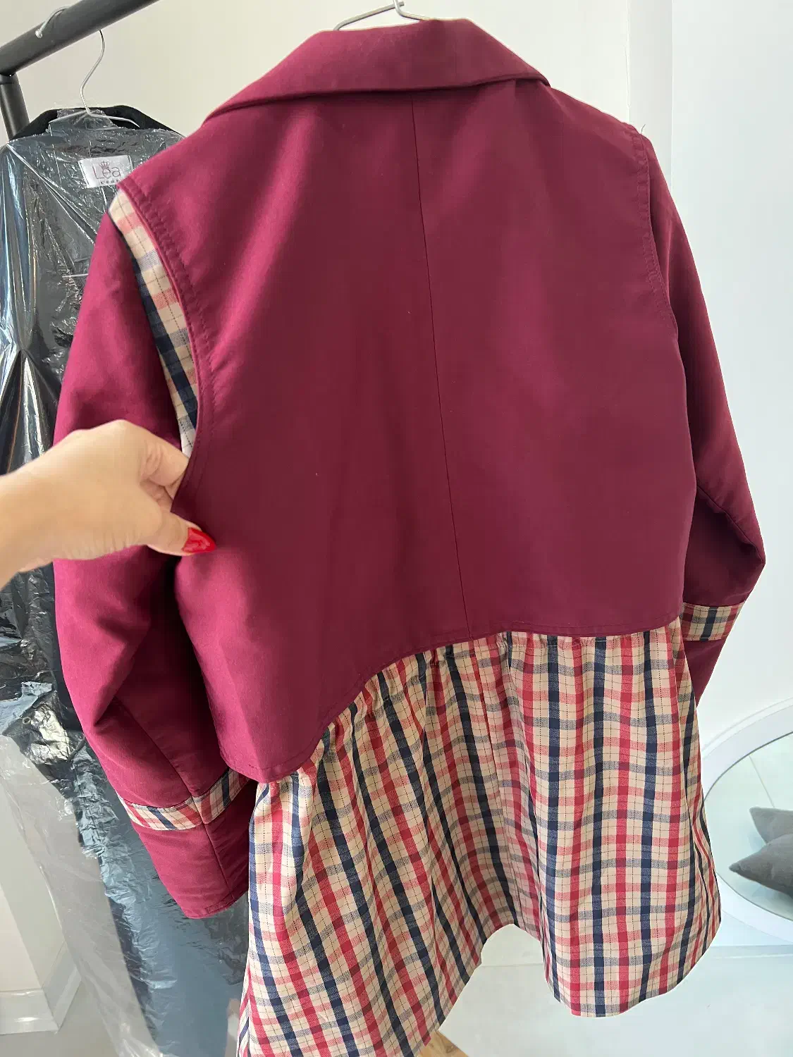 بارانی|لباس|ارومیه, |دیوار