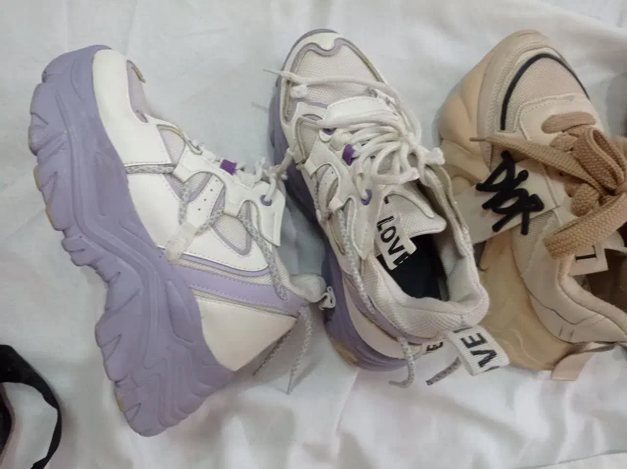 پوتین کتونی صندل جدید شیک|کیف، کفش، کمربند|قم, چهل درخت|دیوار