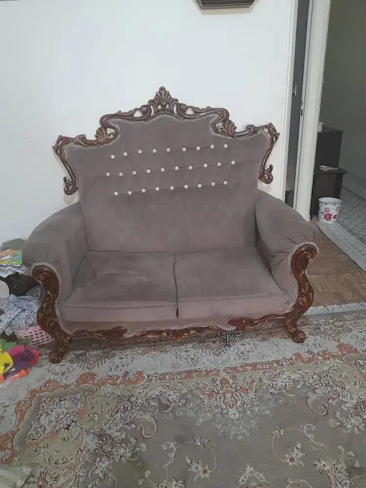 یک دست مبل هفت نفره تمیز و سالم یک میلیون|مبلمان خانگی و میز عسلی|ملارد, |دیوار