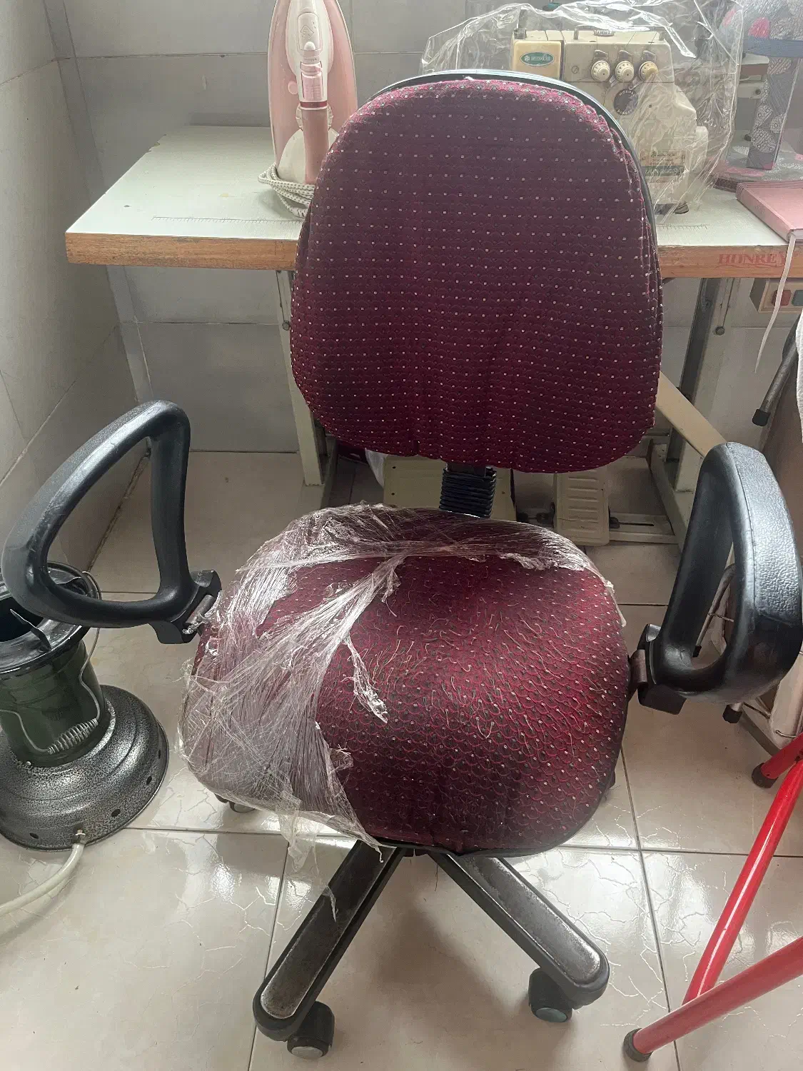 صندلی چرخ دار|صندلی و نیمکت|لاهیجان, طالقانی|دیوار