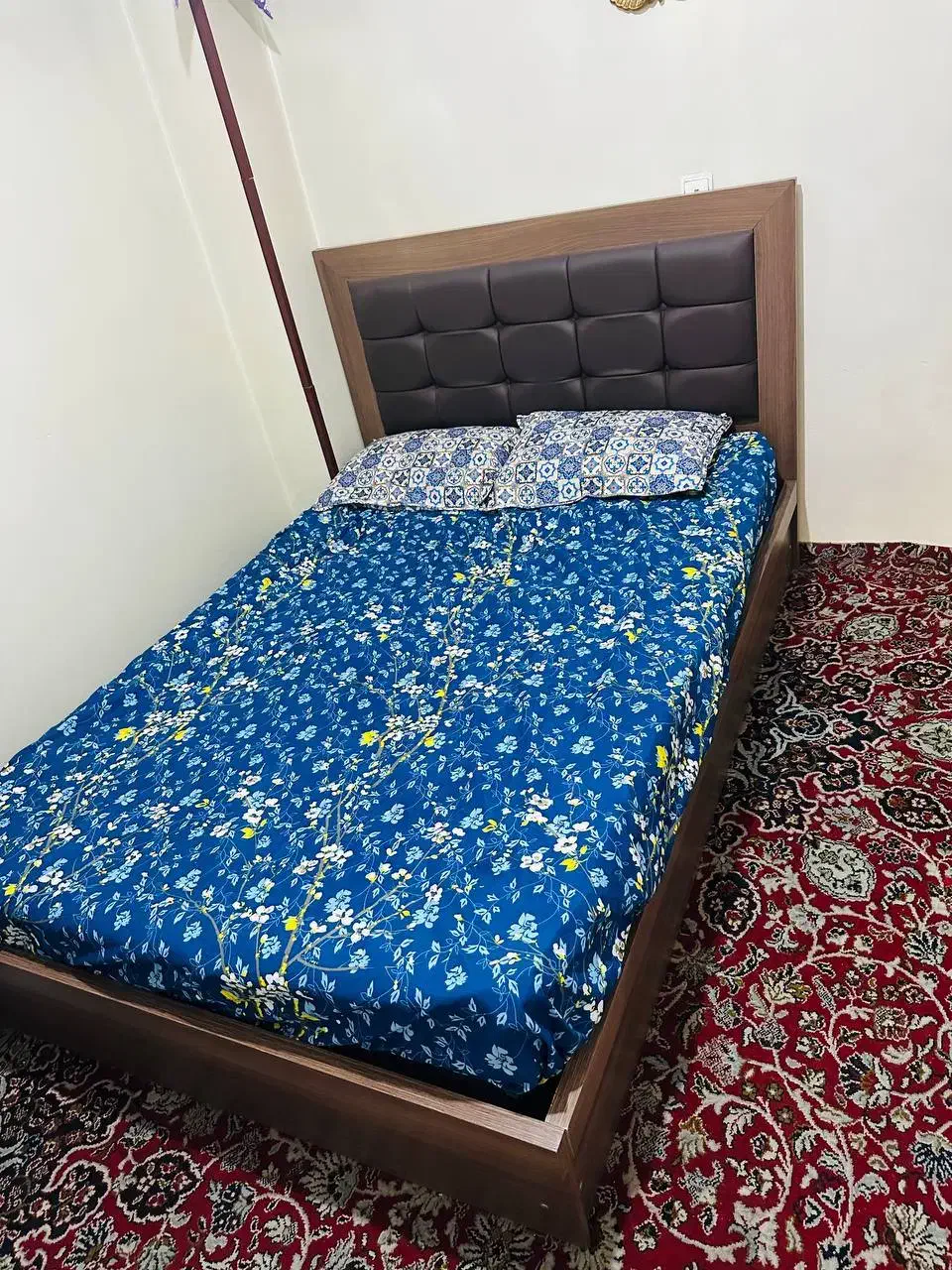 تختخواب دو نفره|تخت و سرویس خواب|تهران, کاج|دیوار