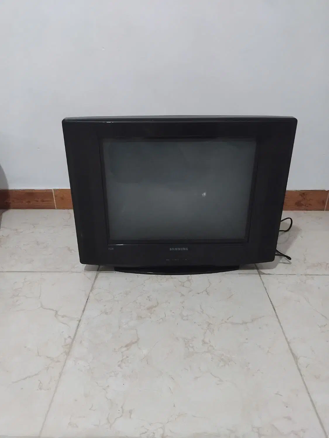 تلویزیون ۲۱ سامسونگ صفحه کاملا تخت|تلویزیون و پروژکتور|رشت, عینک|دیوار